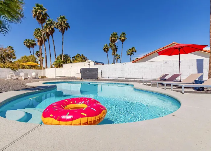 The Agave Family Oasis-modern 5br-pool-bar Ferienhaus