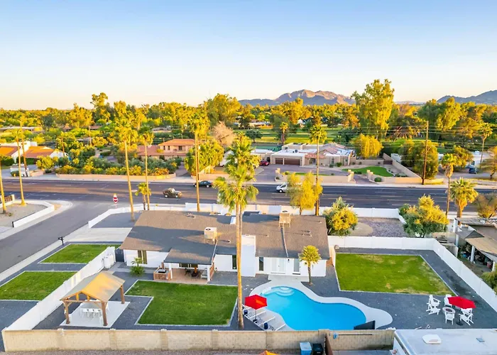 The Agave Family Oasis-modern 5br-pool-bar *